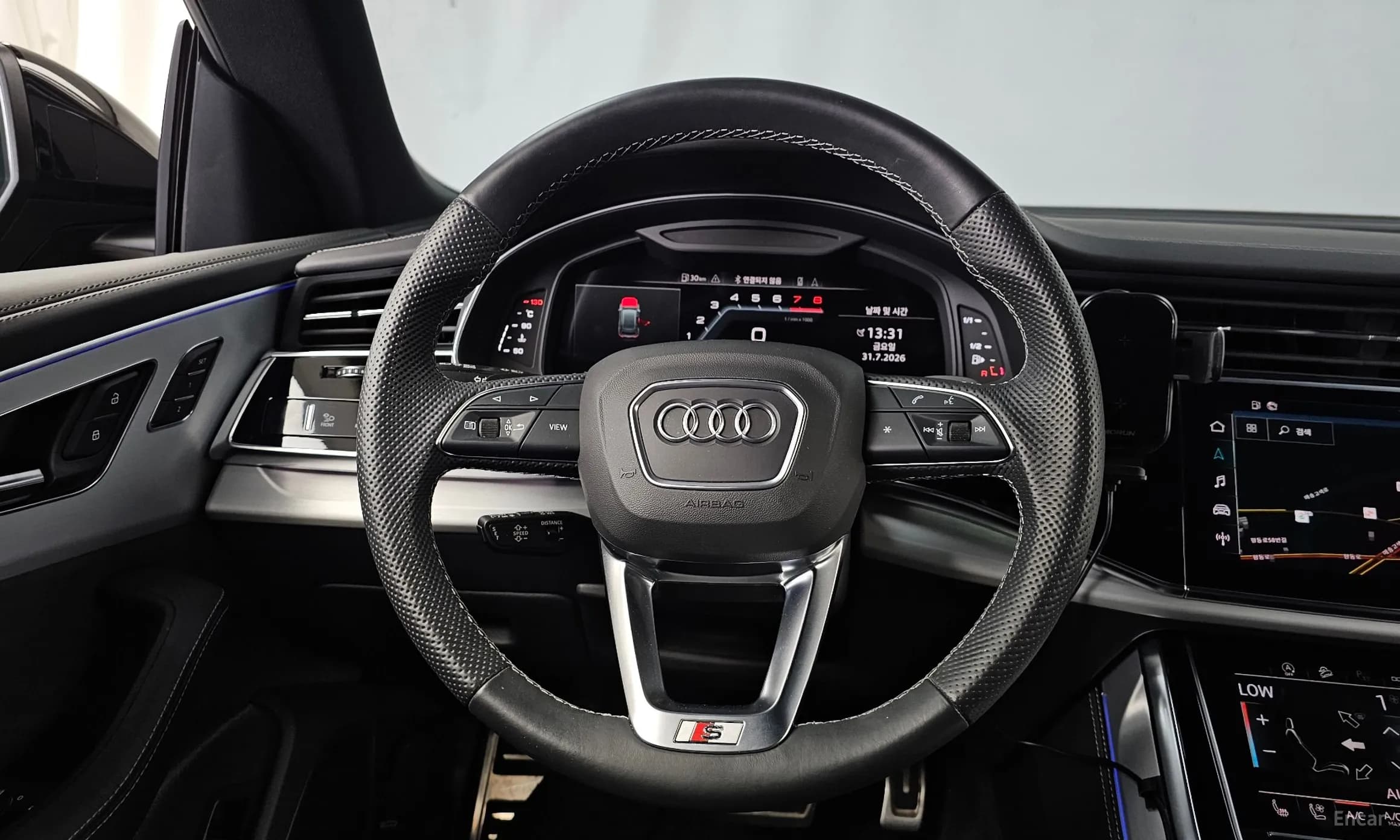 Q8 (4M)
