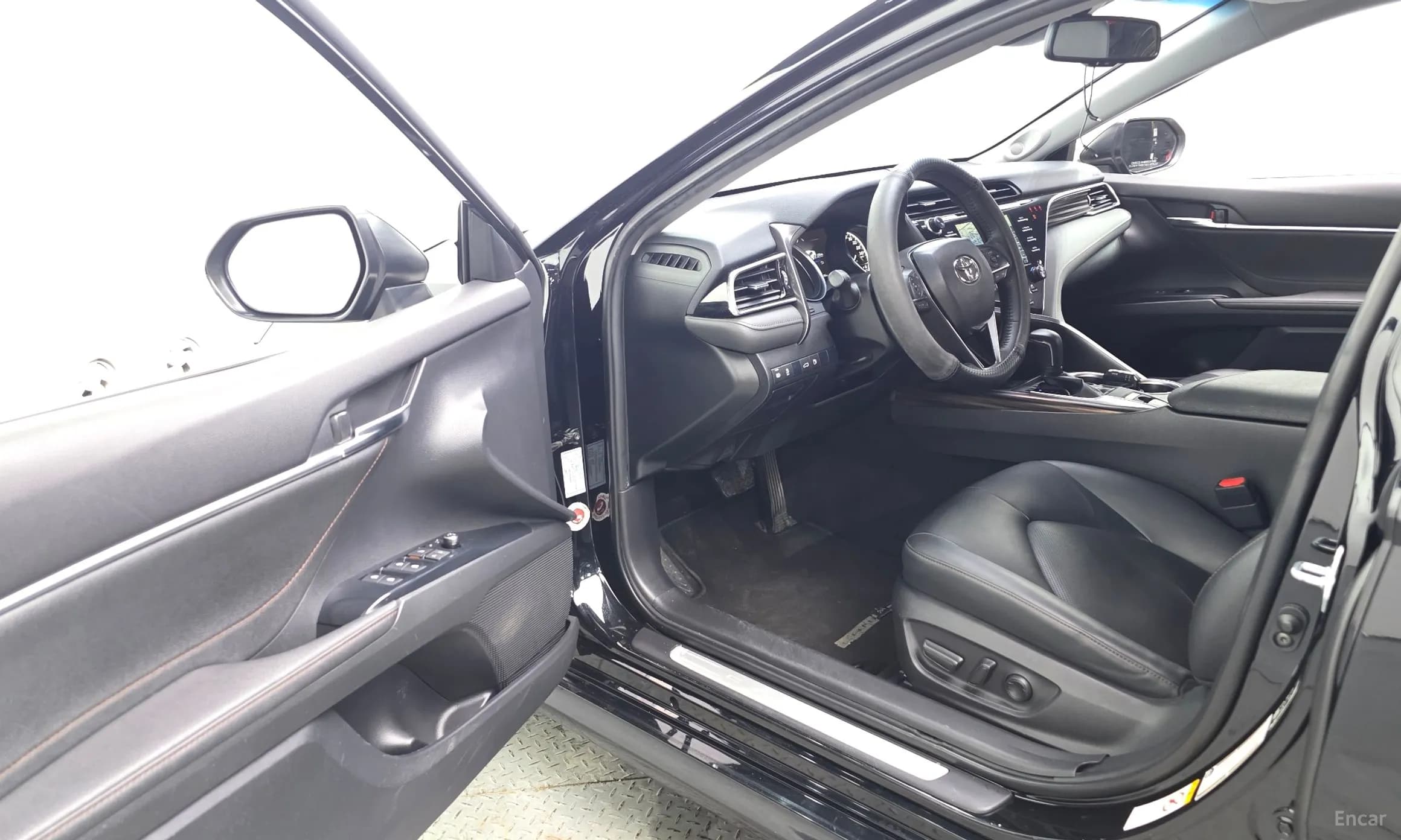 Camry (XV70)