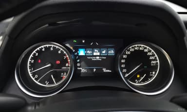 Camry (XV70)