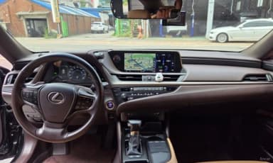 ES300h 7th Generation