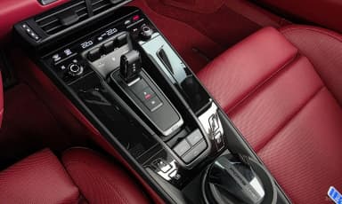 911 (992)