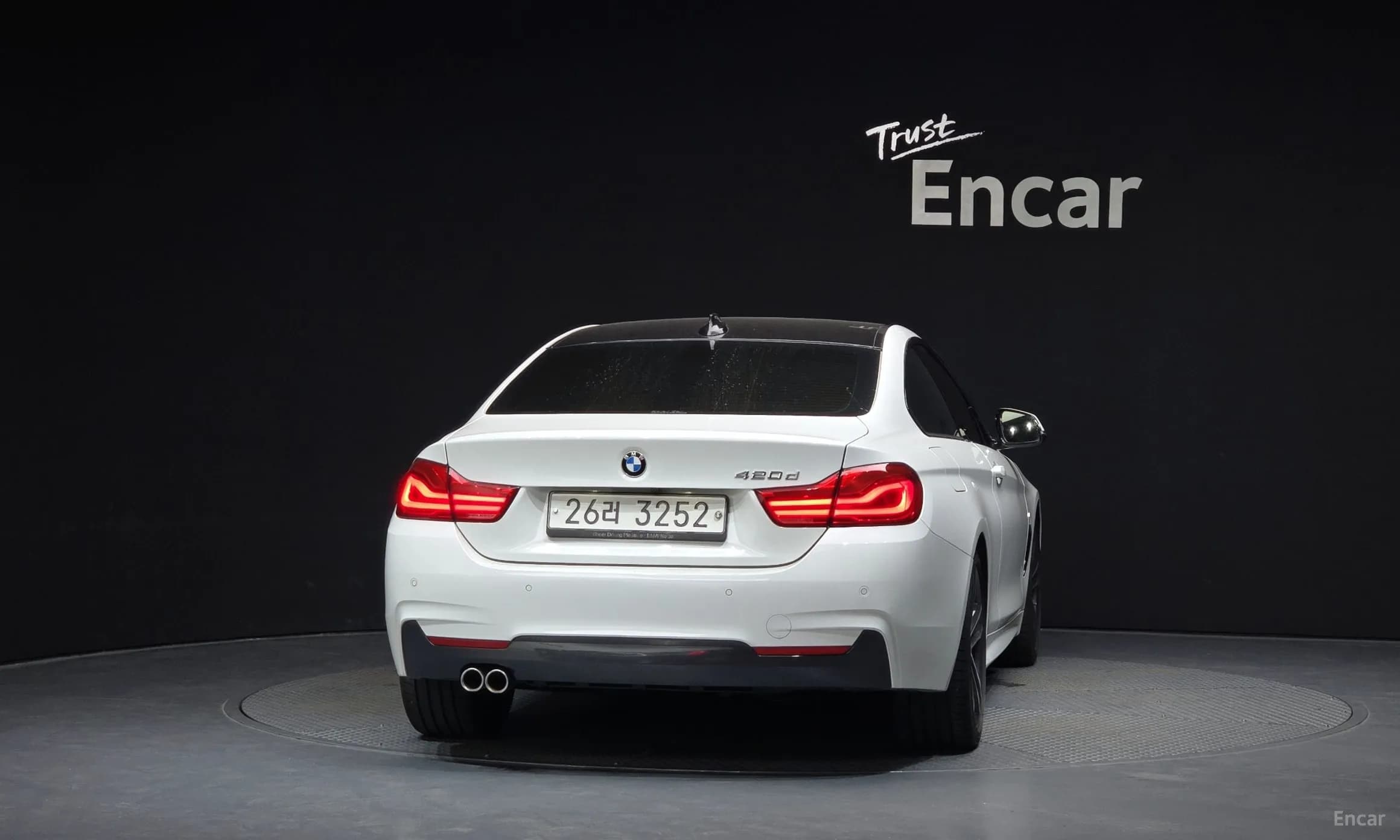Series 4 (F32)