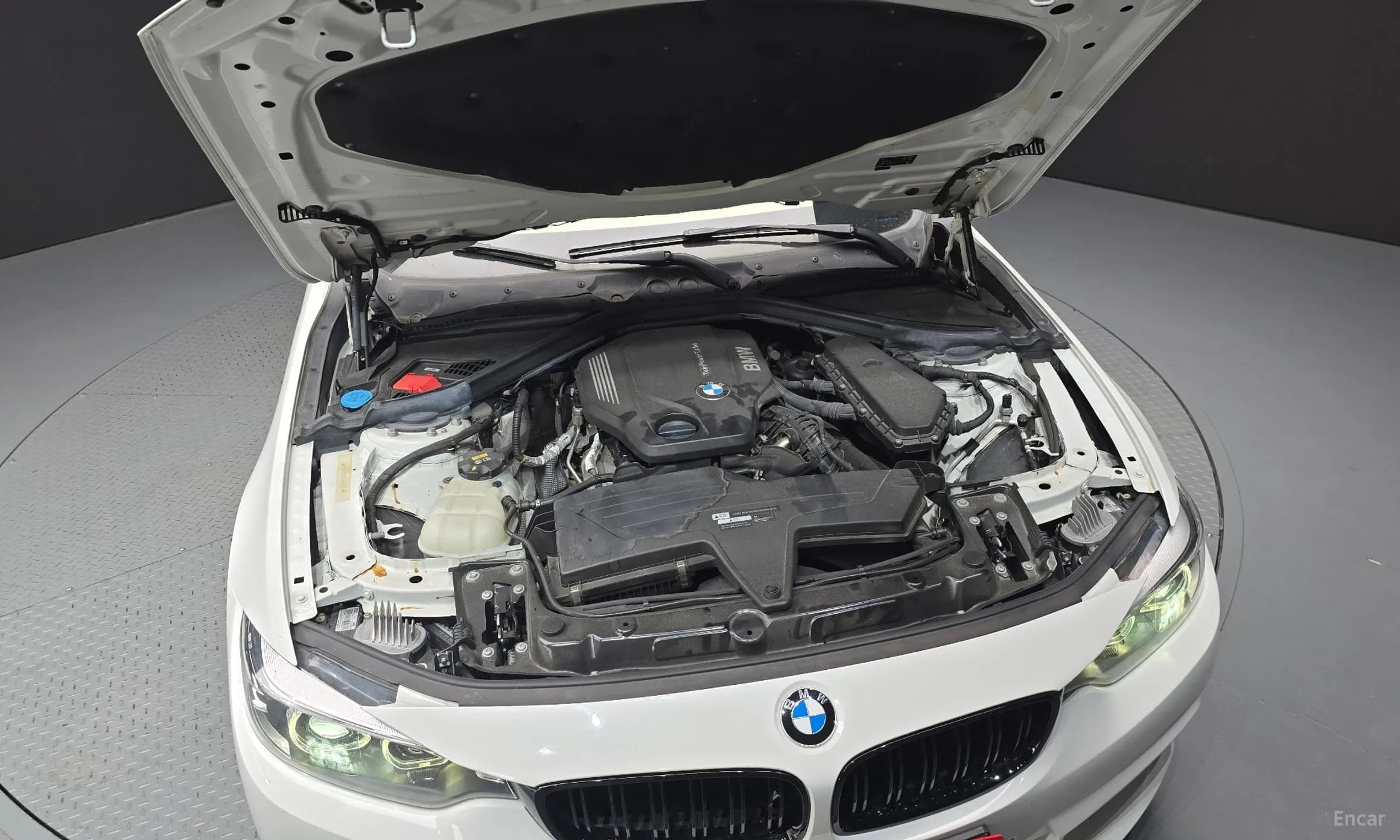 Series 4 (F32)