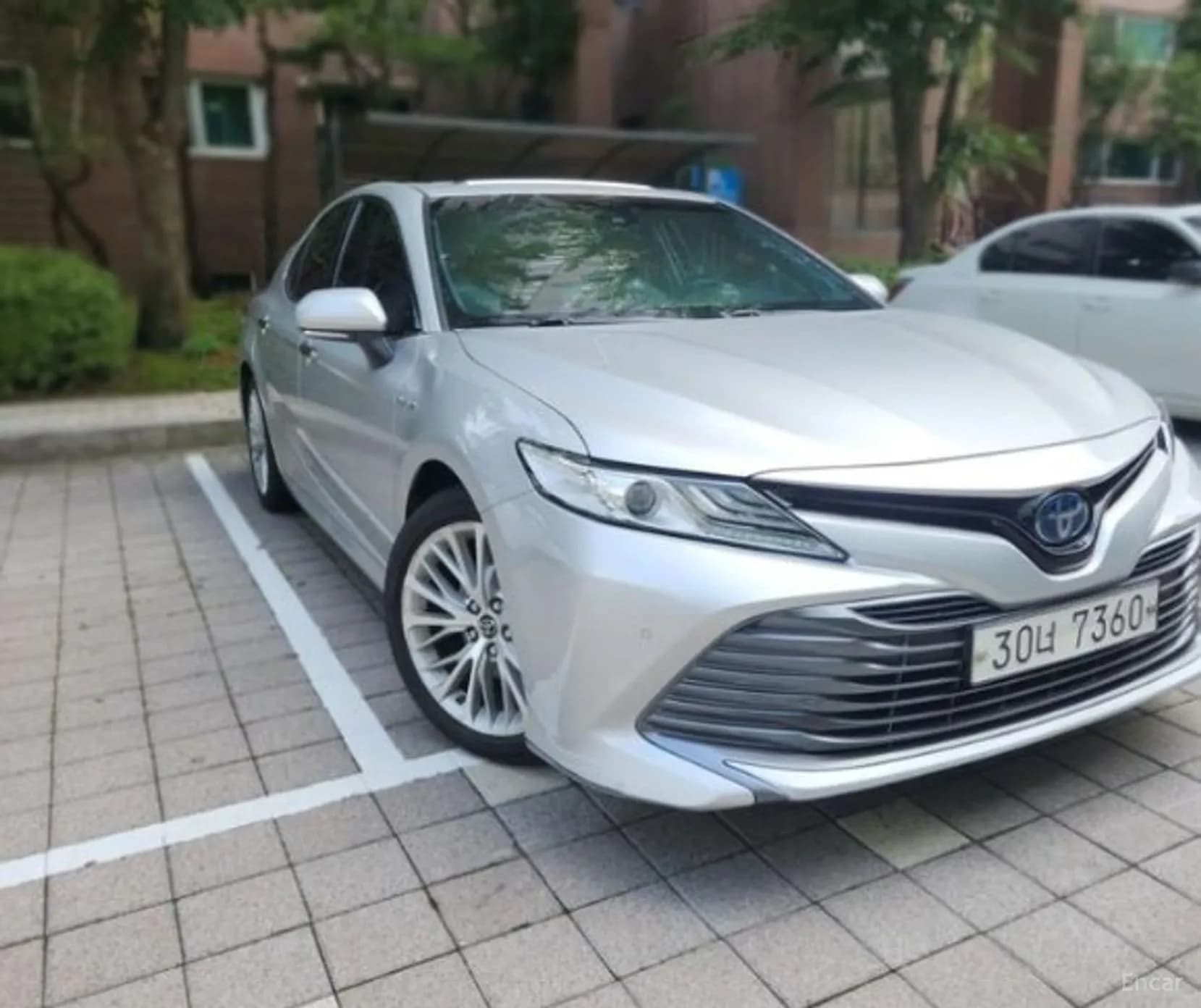 Camry (XV70)