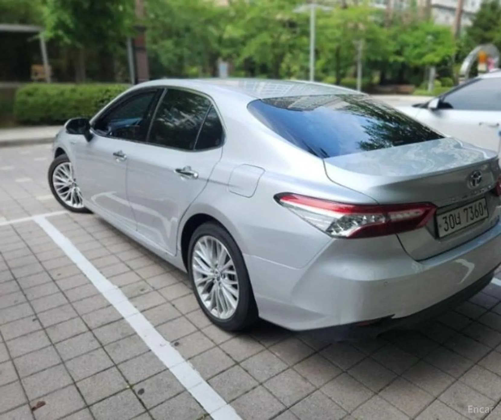 Camry (XV70)