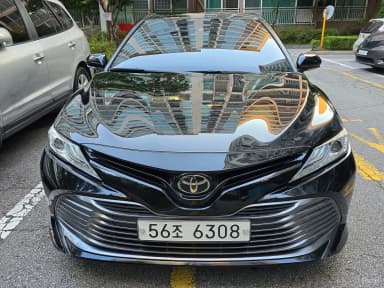 Camry (XV70)