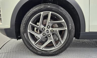 Berry New Tivoli