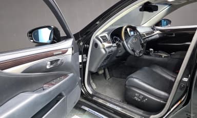 LS460