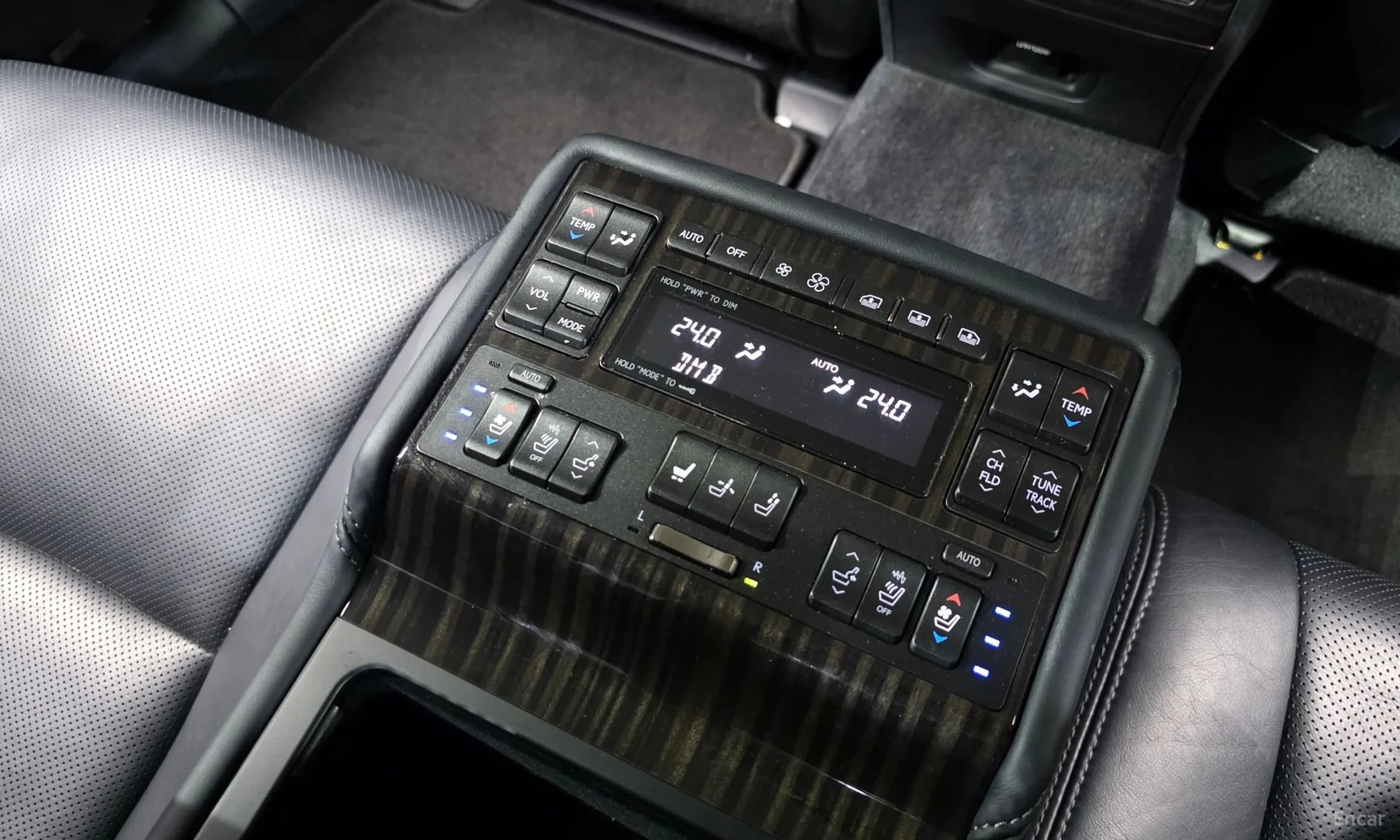 LS460