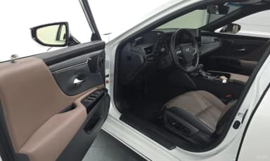 ES300h 7th Generation