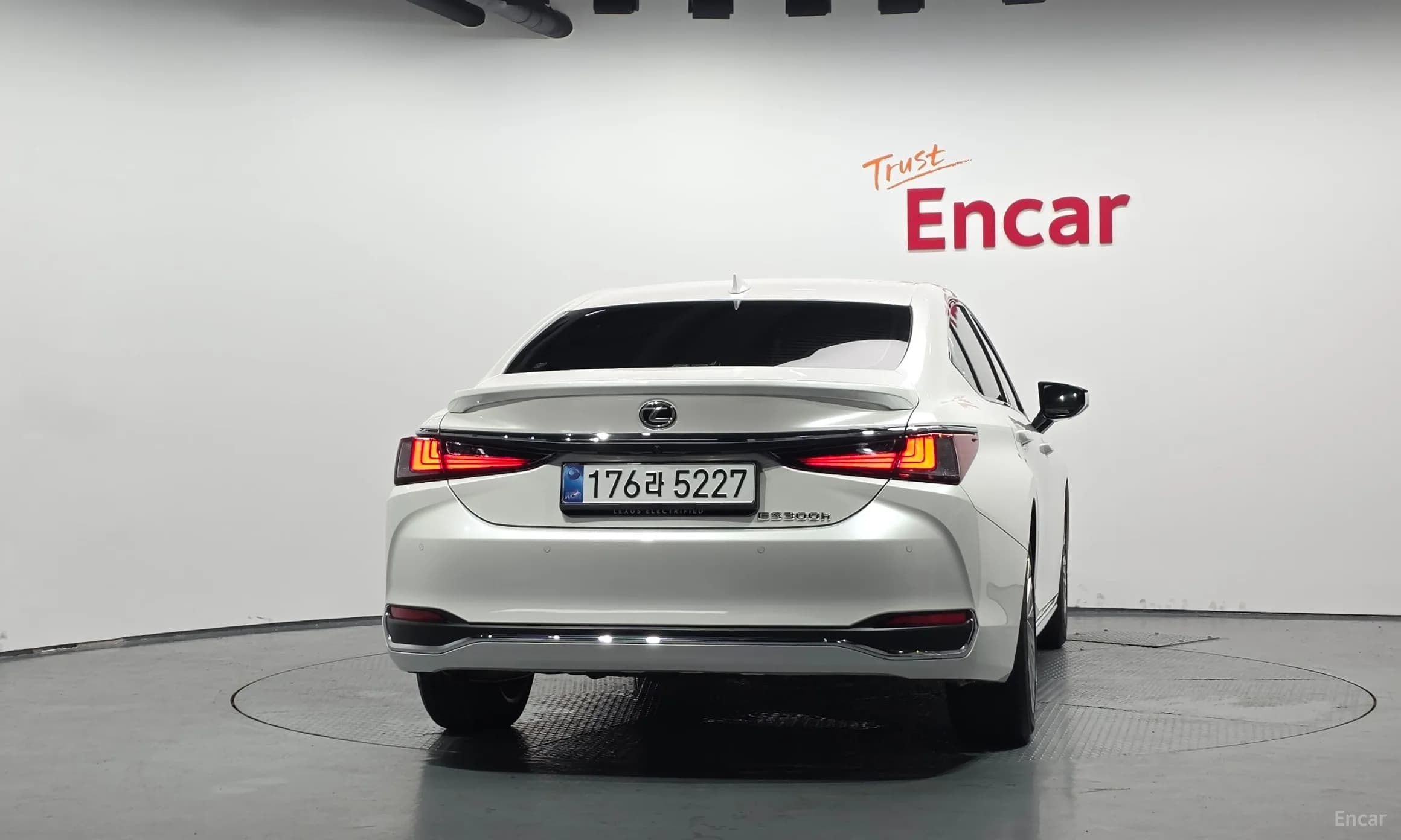 ES300h 7th Generation