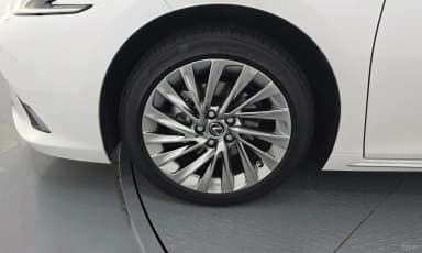 ES300h 7th Generation