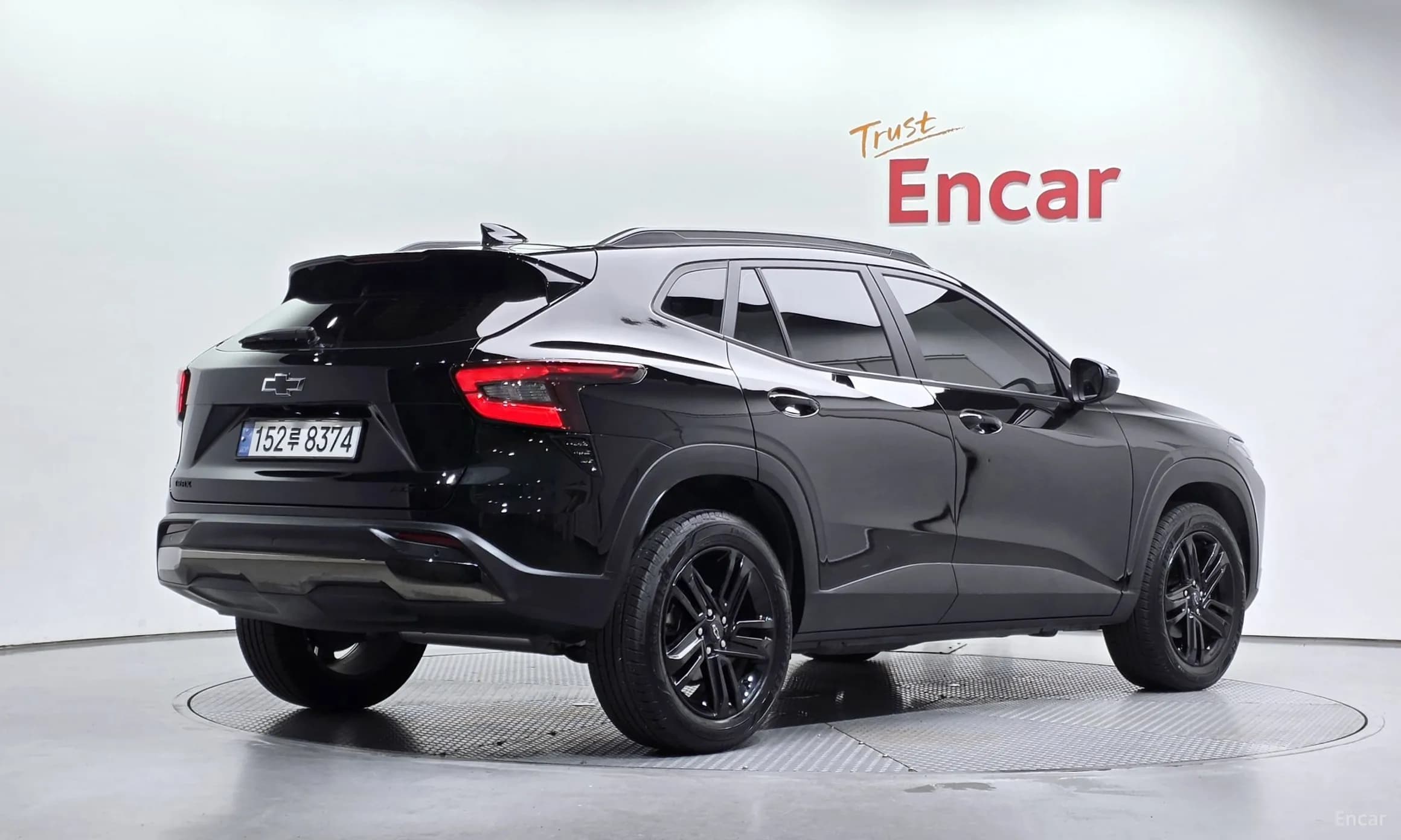 Trax Crossover