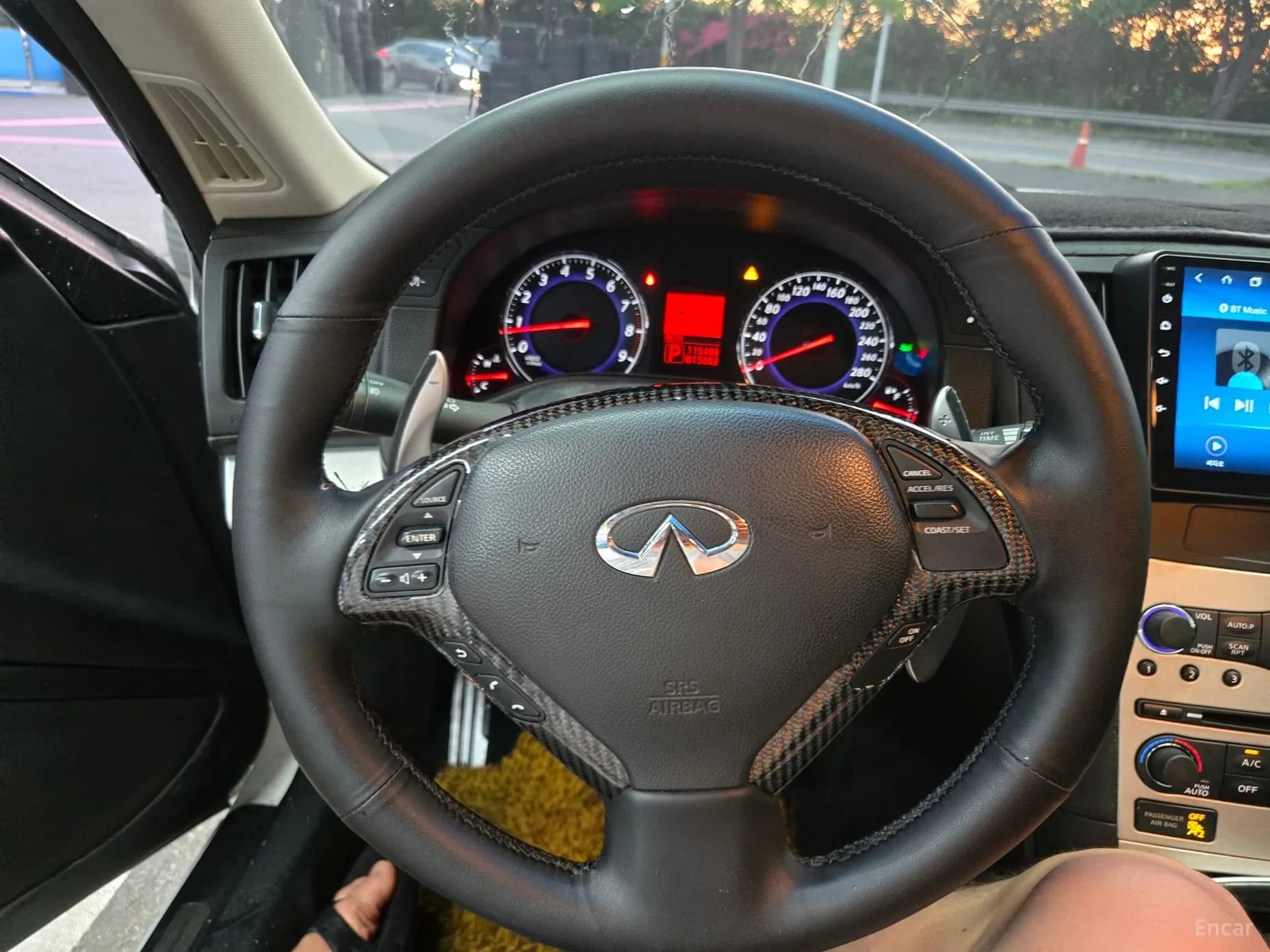G37