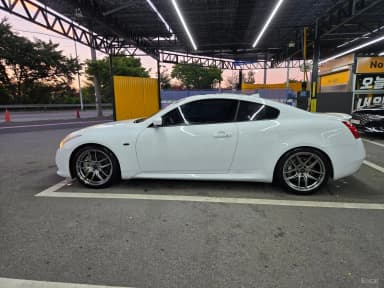 G37