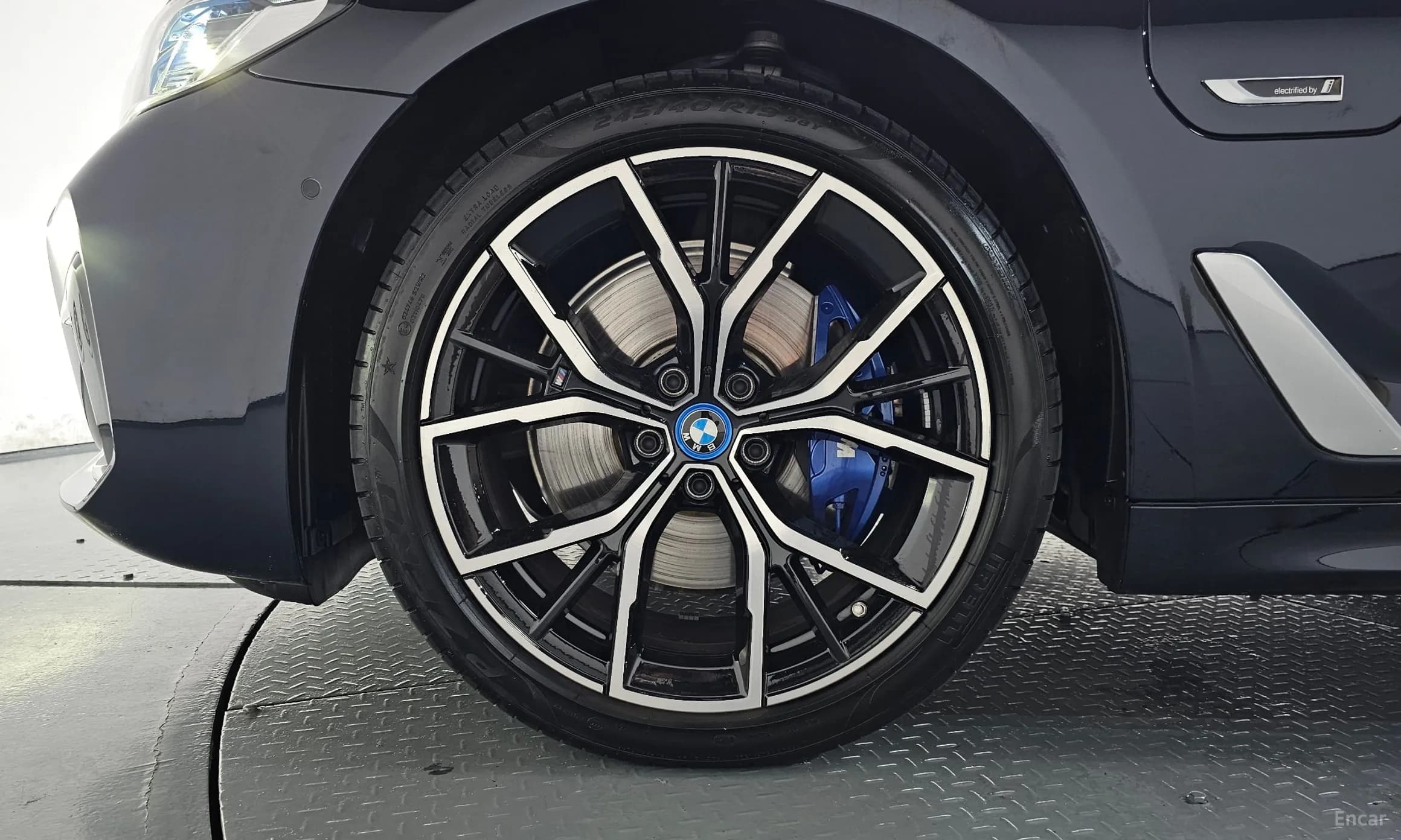 5 Series (G30)