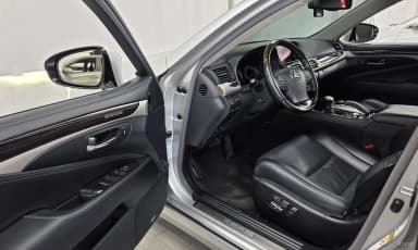 LS460