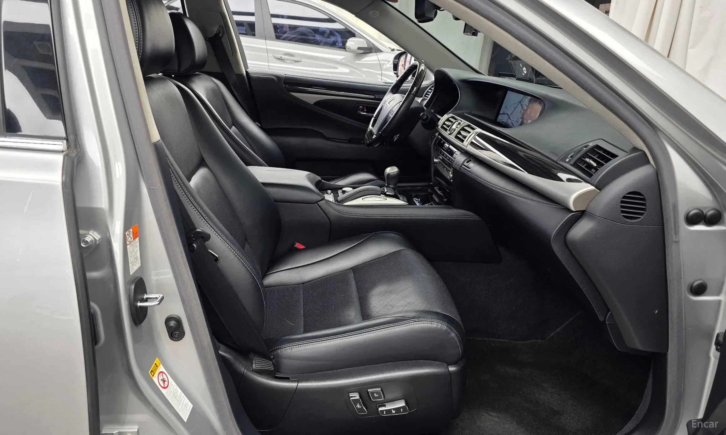 LS460