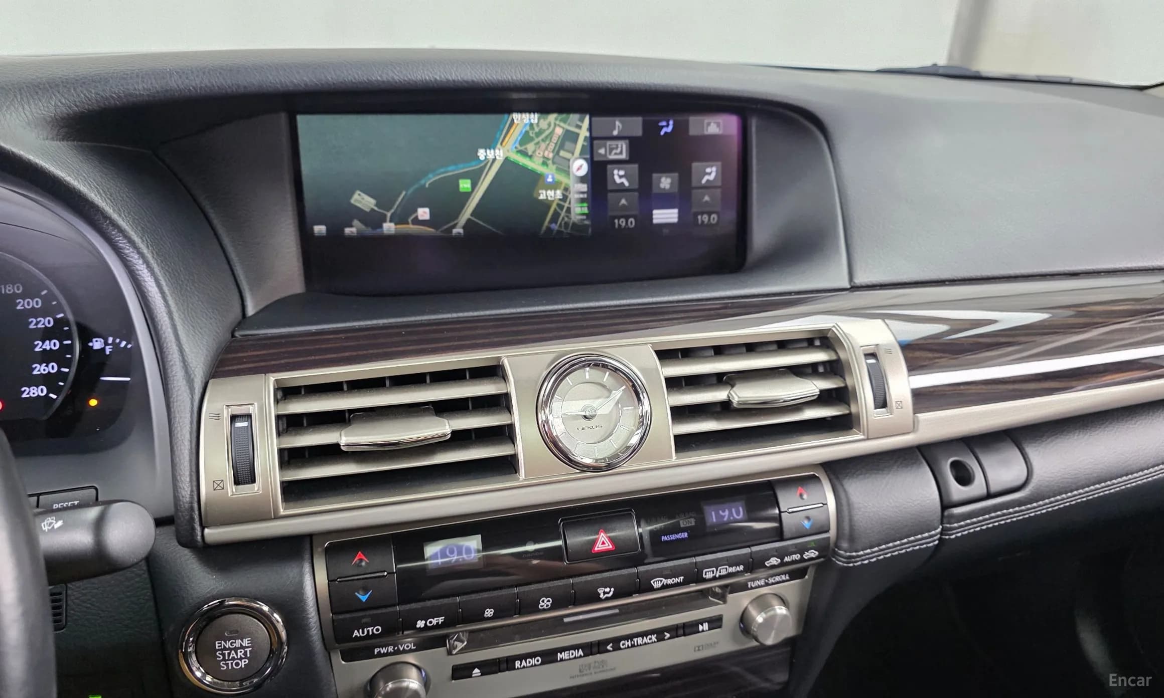LS460