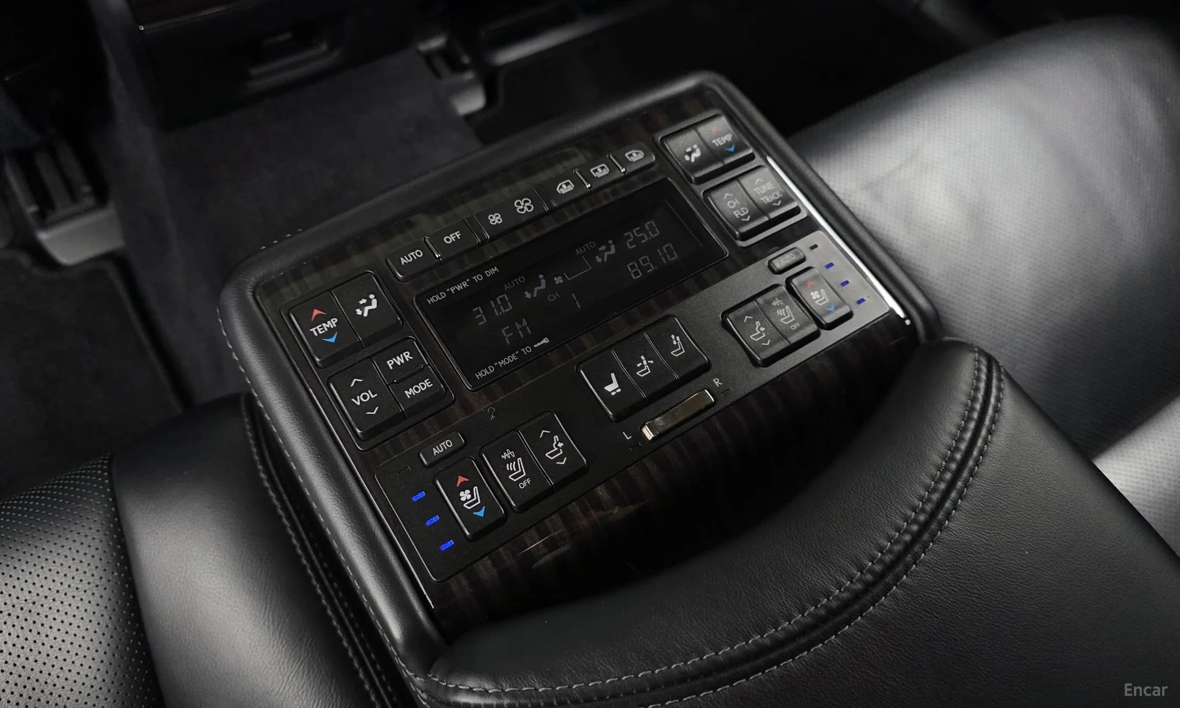 LS460