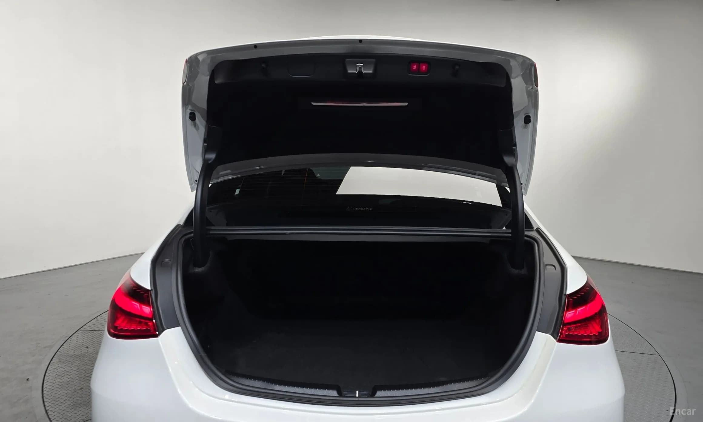 C-Class W206
