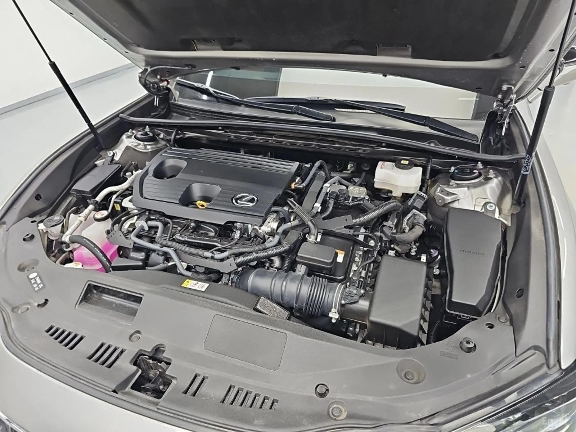 ES300h 7th Generation