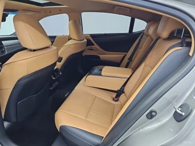 ES300h 7th Generation