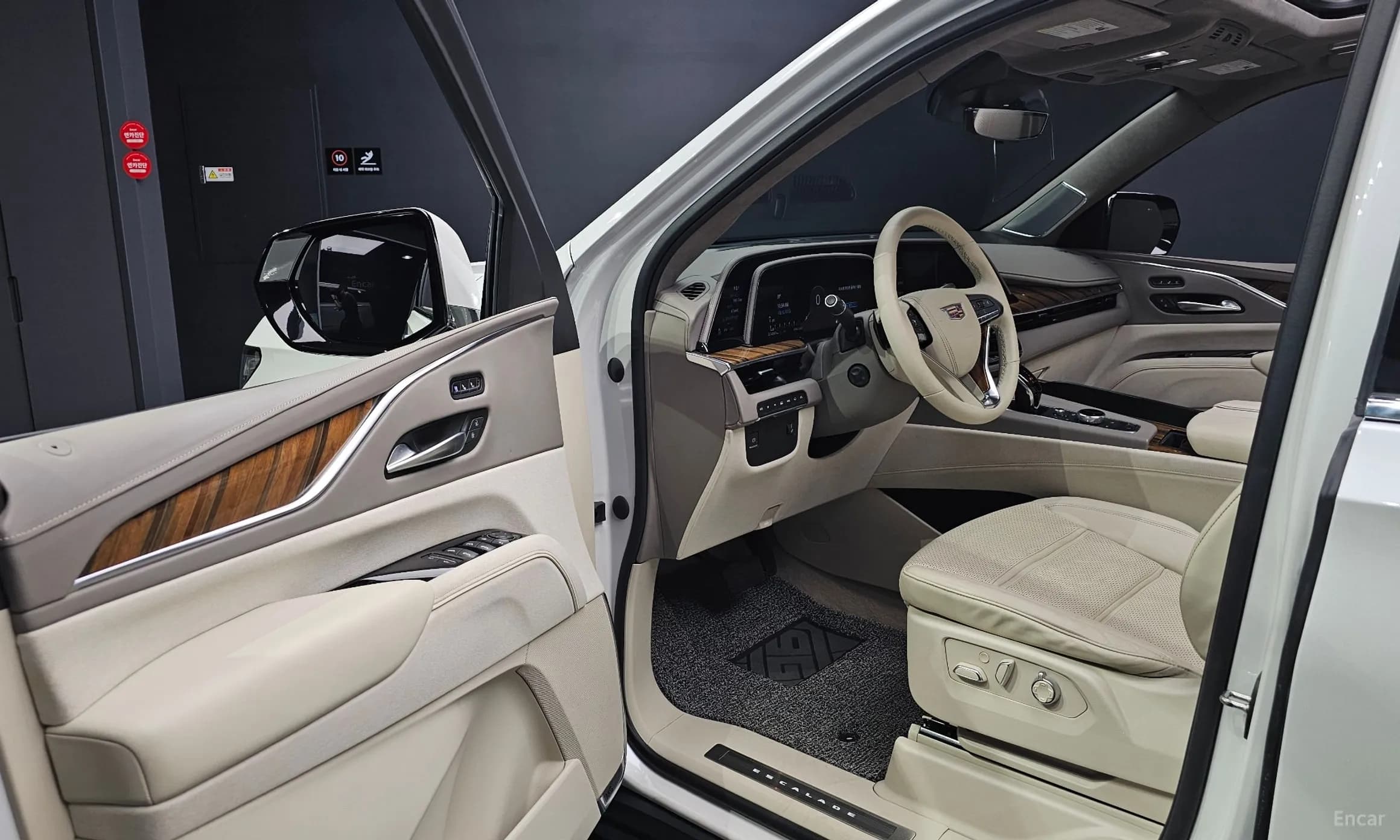 Escalade 5th Generation