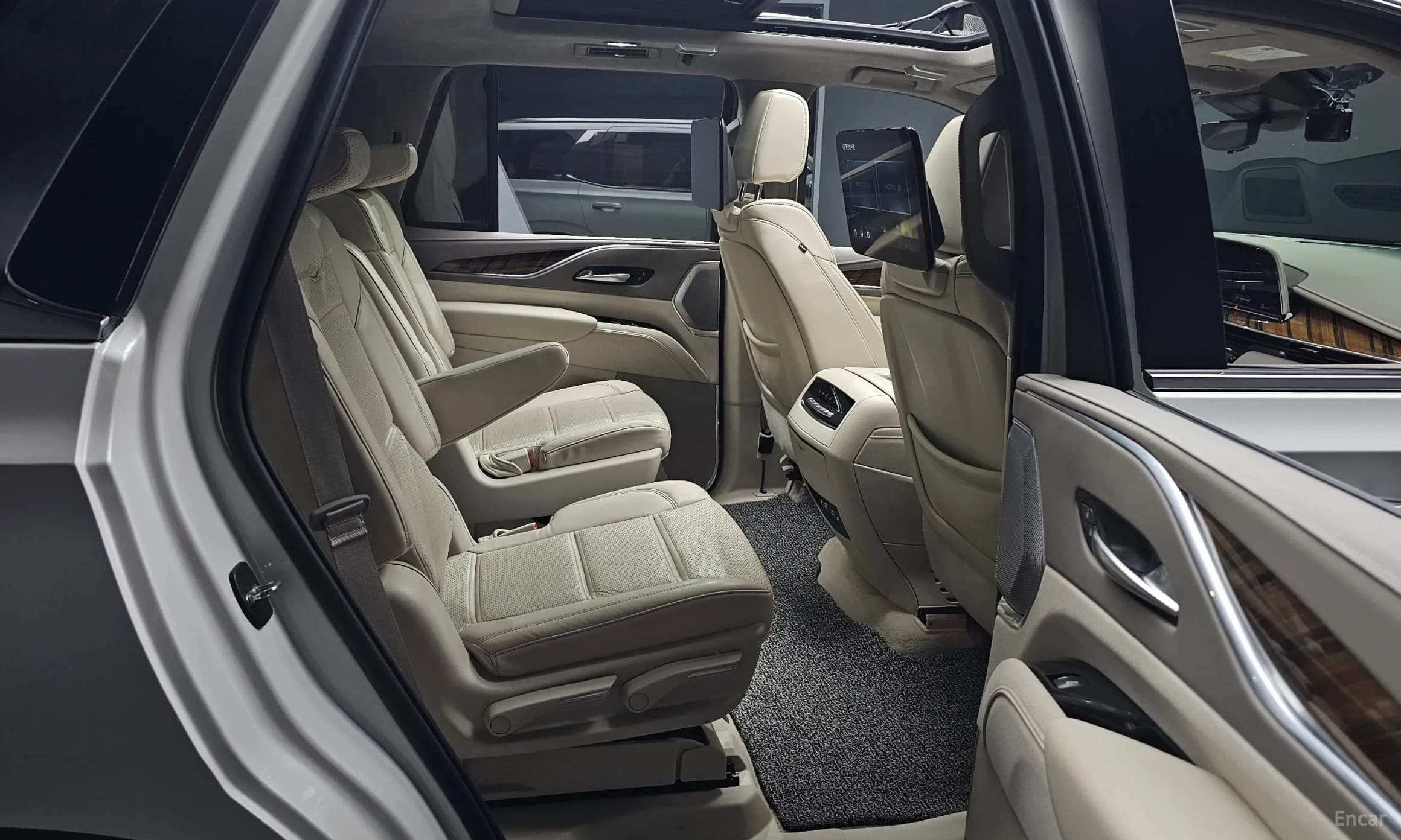 Escalade 5th Generation