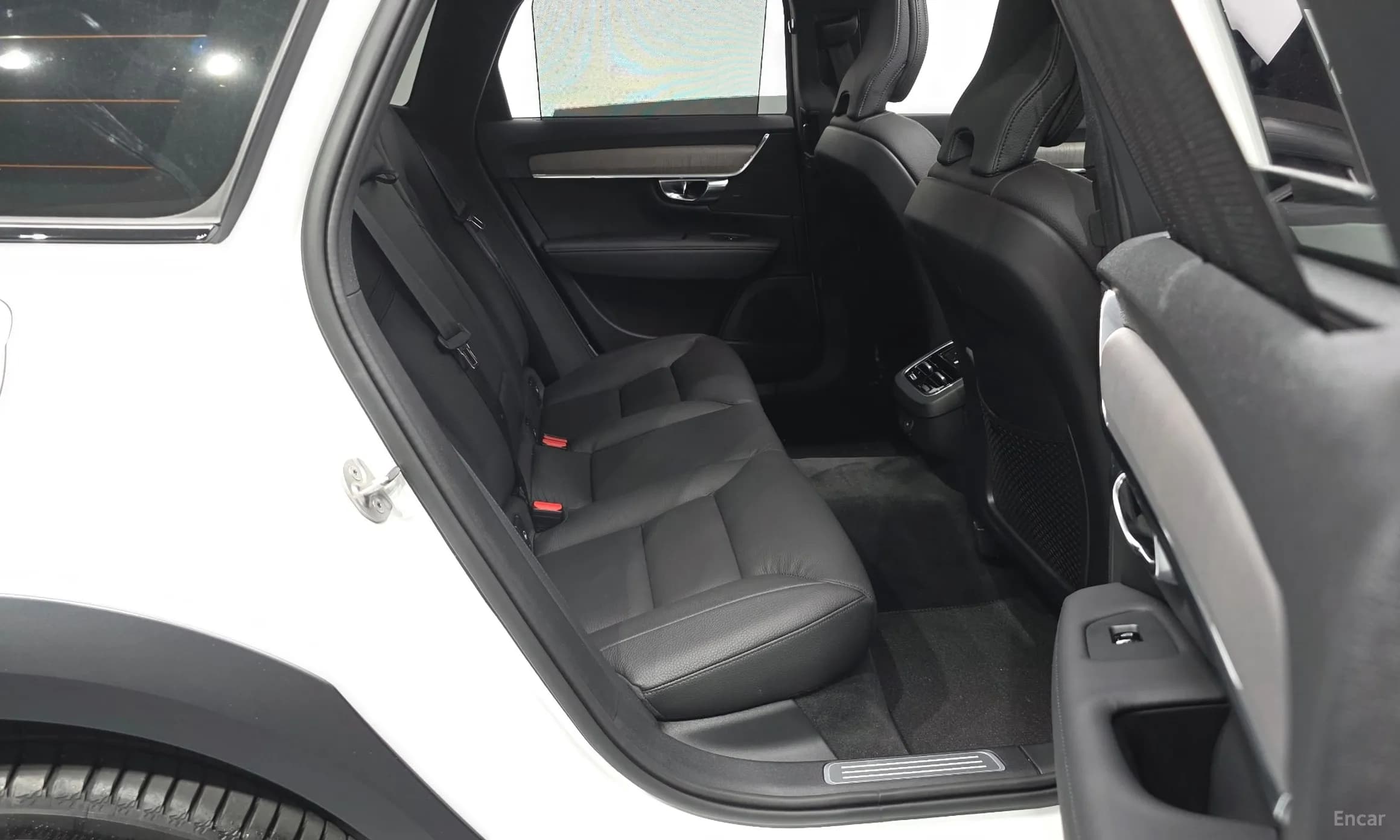 V90 Cross Country