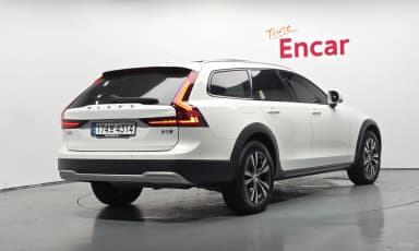 V90 Cross Country