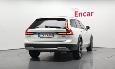 V90 Cross Country