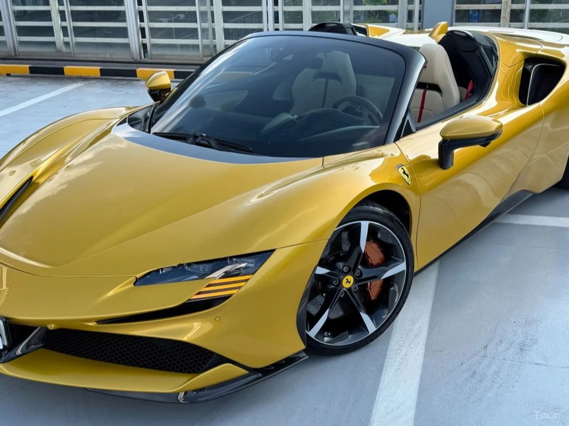 SF90 Spyder