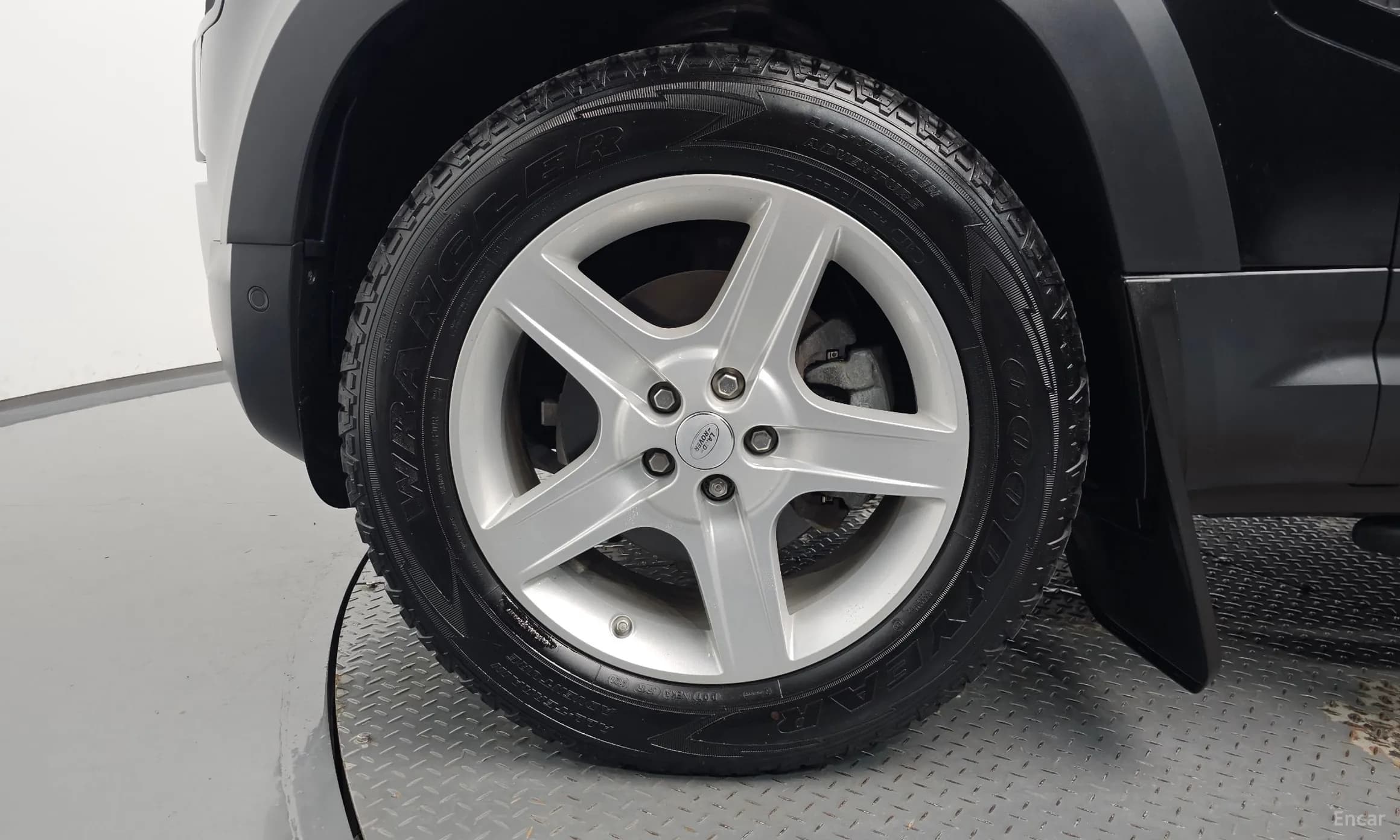 Defender (L663)
