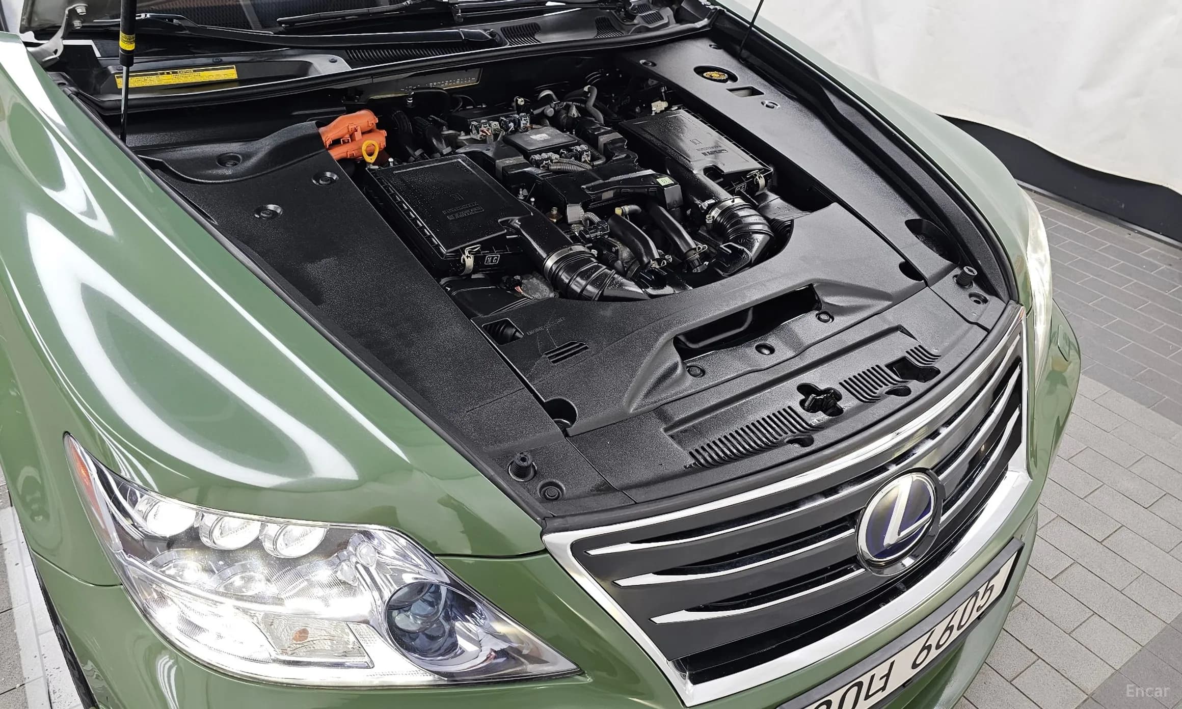 LS600hL