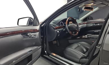 S-Class W221