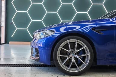 M5 (F90)