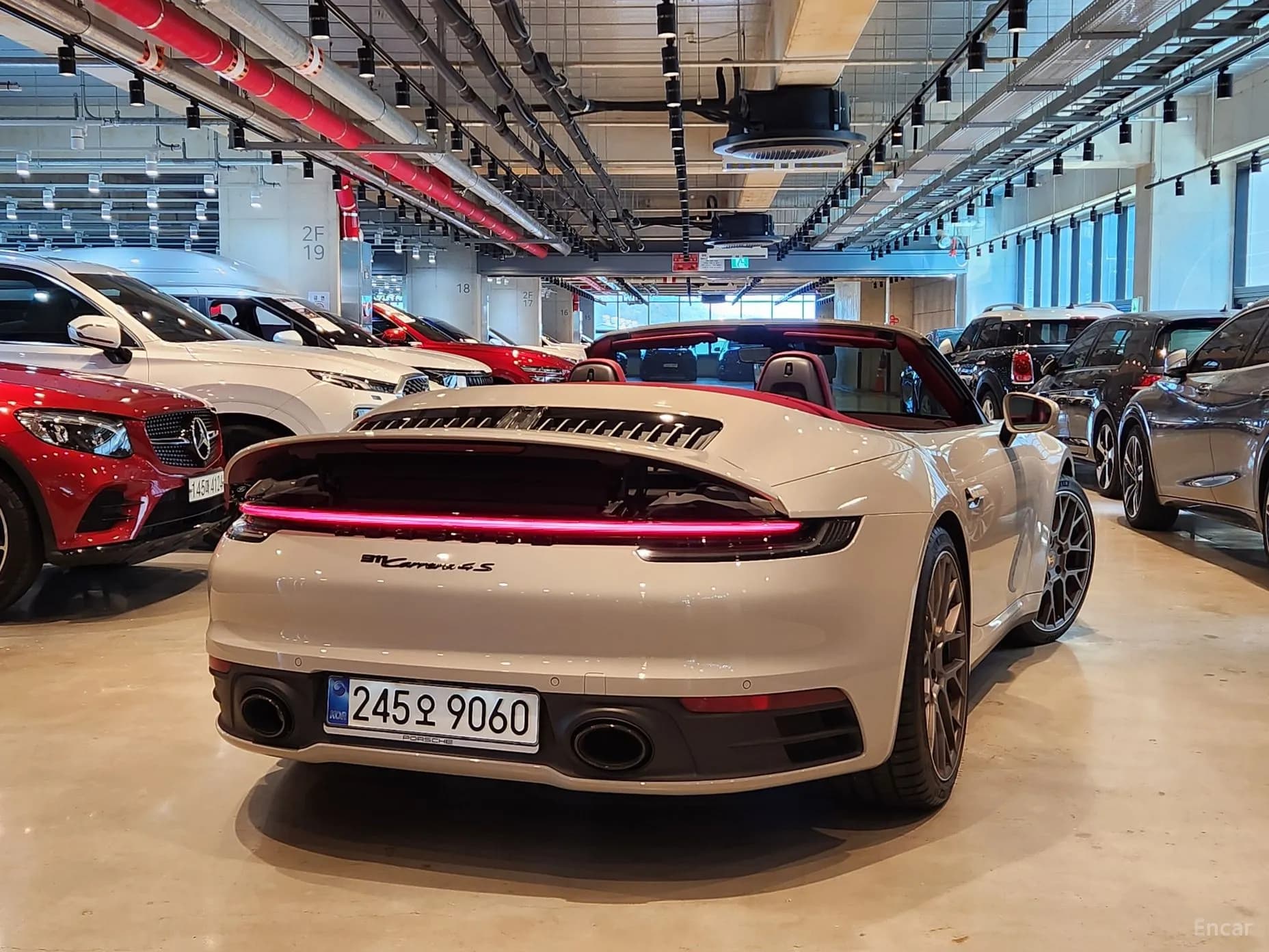 911 (992)