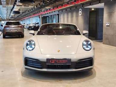 911 (992)