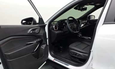 Trax Crossover