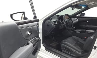 ES300h 7th Generation