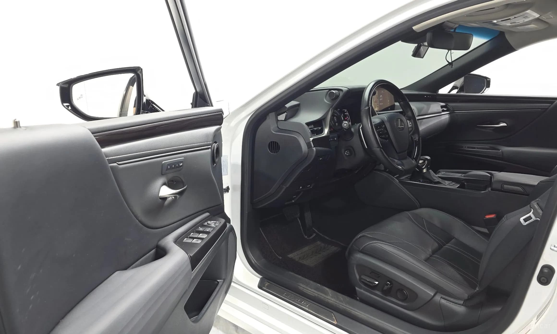 ES300h 7th Generation