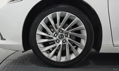 ES300h 7th Generation