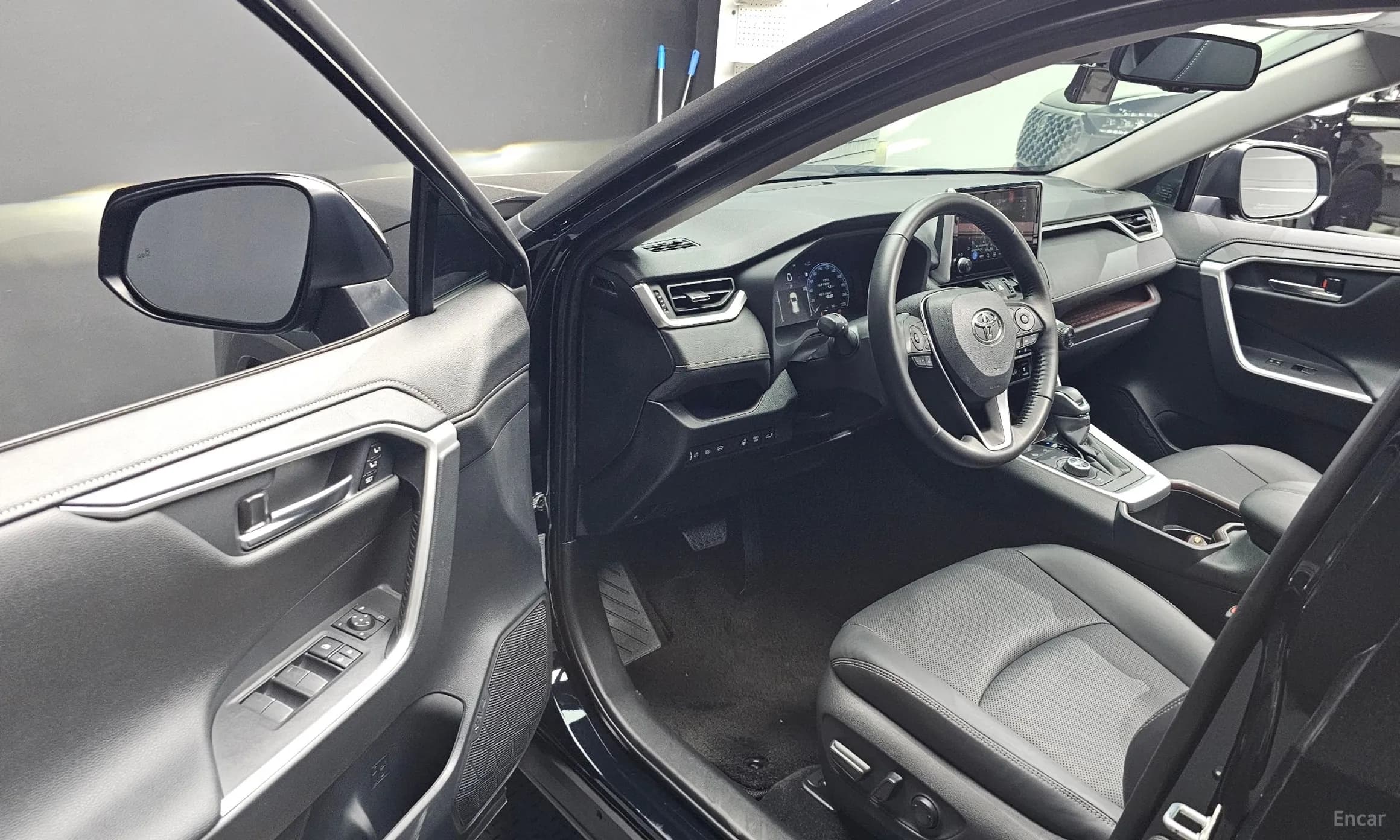 RAV4 5th Generation