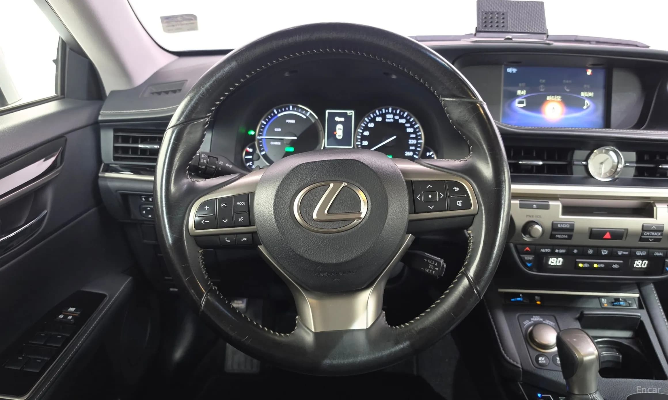 New ES300h