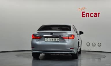 New ES300h