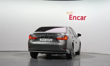 New ES300h