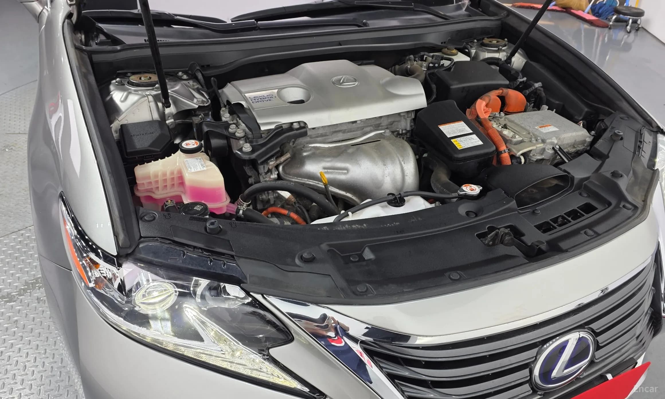 New ES300h