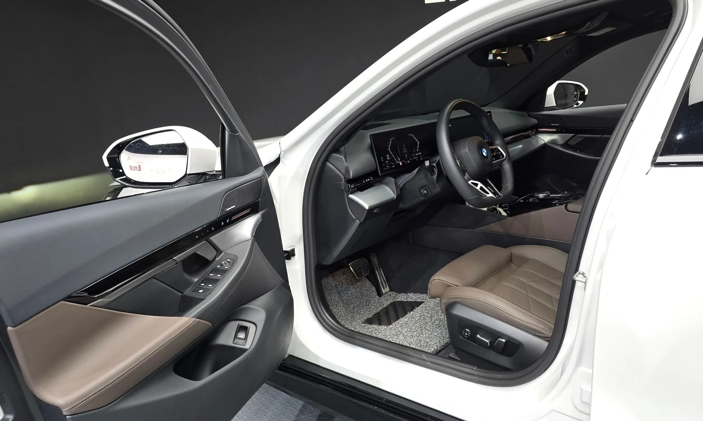 5 Series (G60)