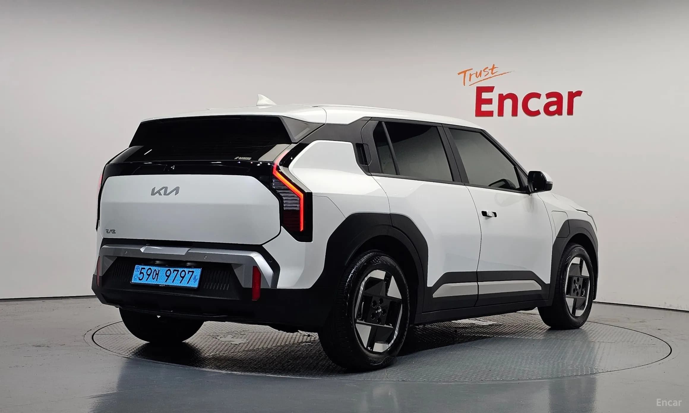 EV3